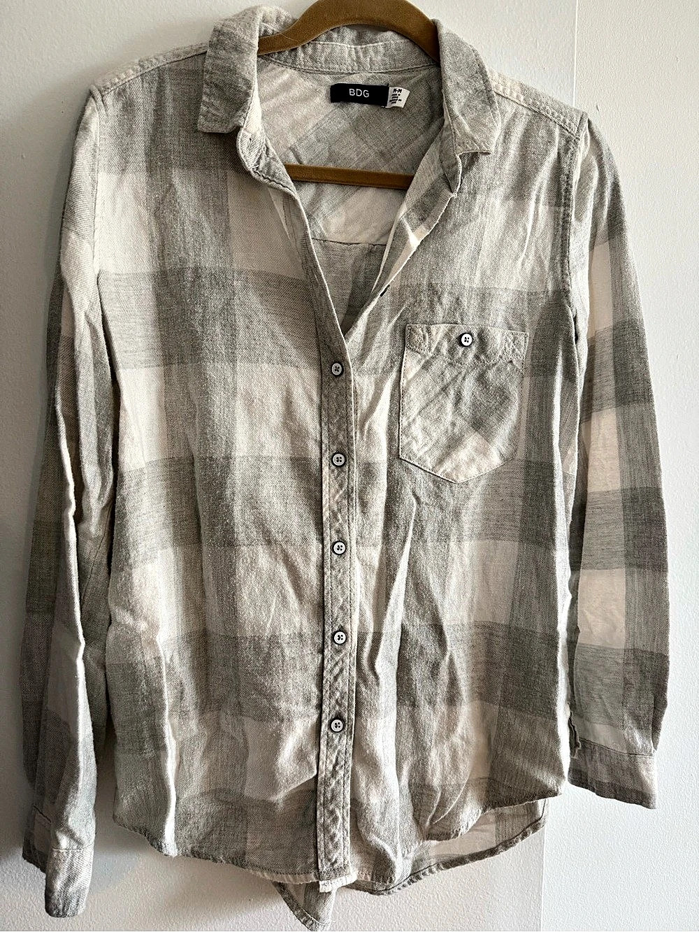 BDG - Plaid Cotton Button-Down; Size Medium